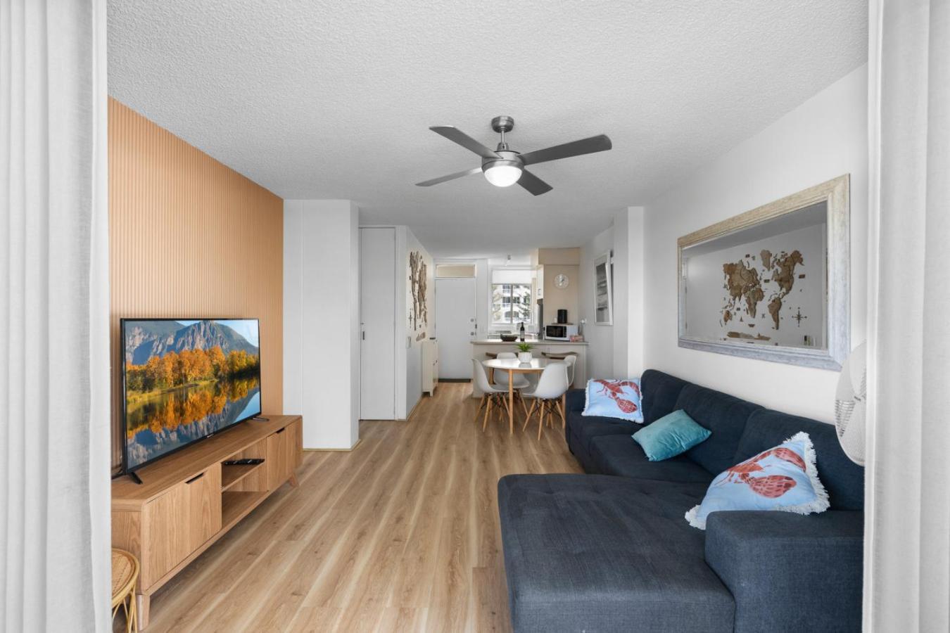 The Suntide - Beachfront 2bedroom Unit At Surfers With Parking And Netflix * Gold Coast
