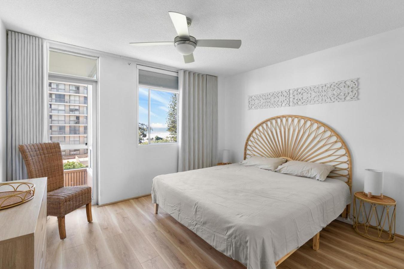 The Suntide - Beachfront 2bedroom Unit At Surfers With Parking And Netflix Apartment