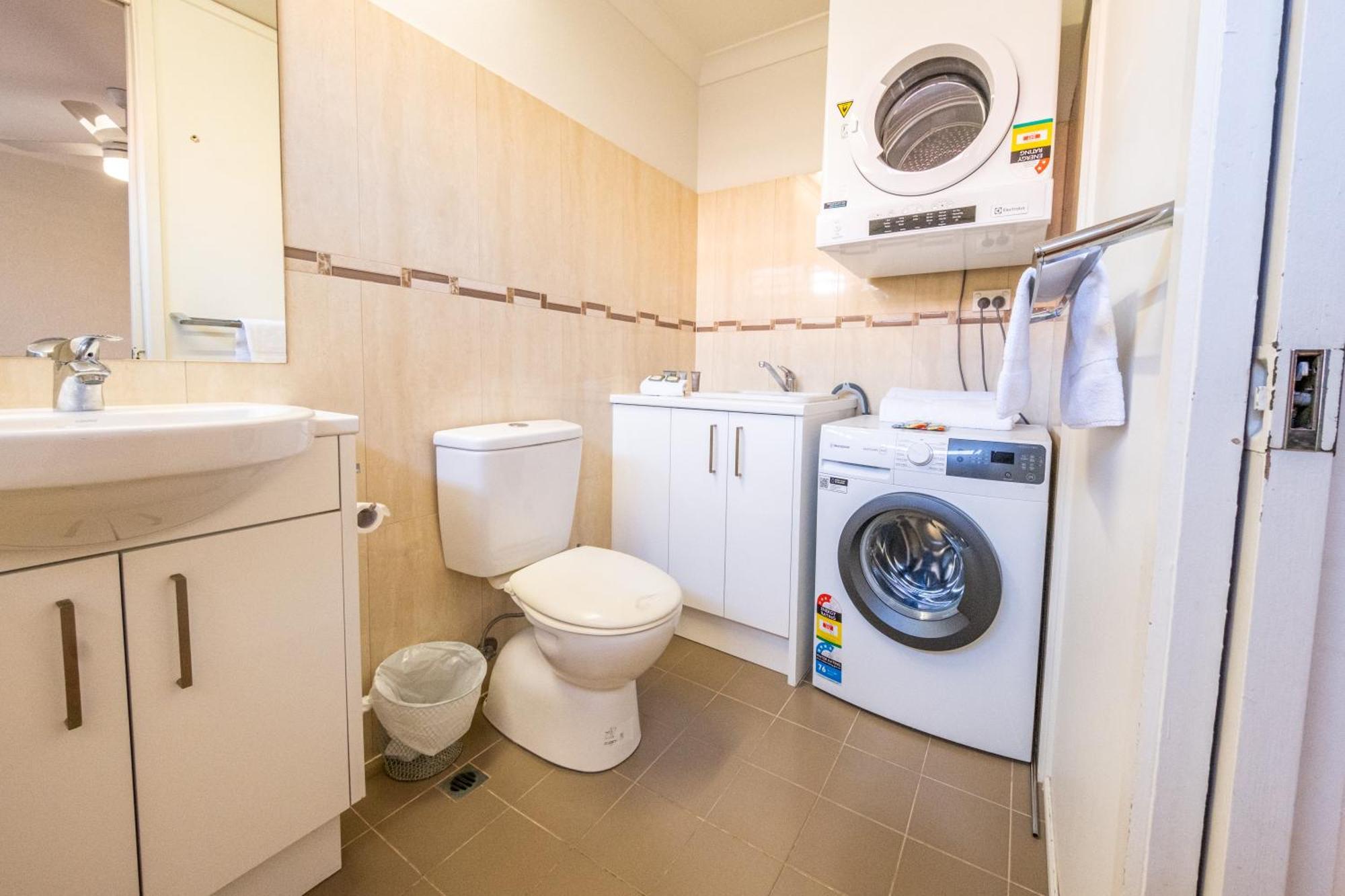 Sunbury Broadbeach