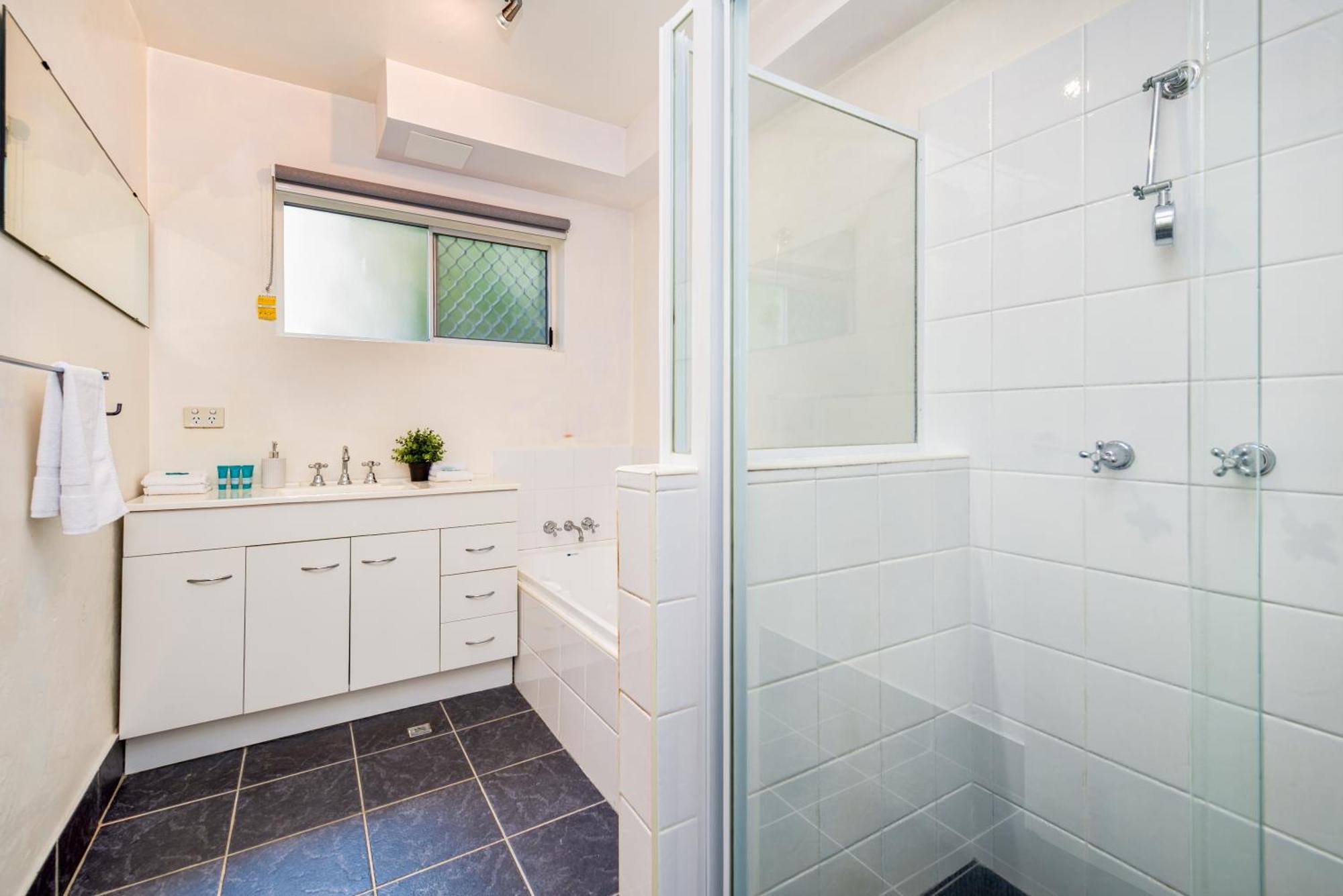 Canal Luxury Living & Boat Ramp Gold Coast
