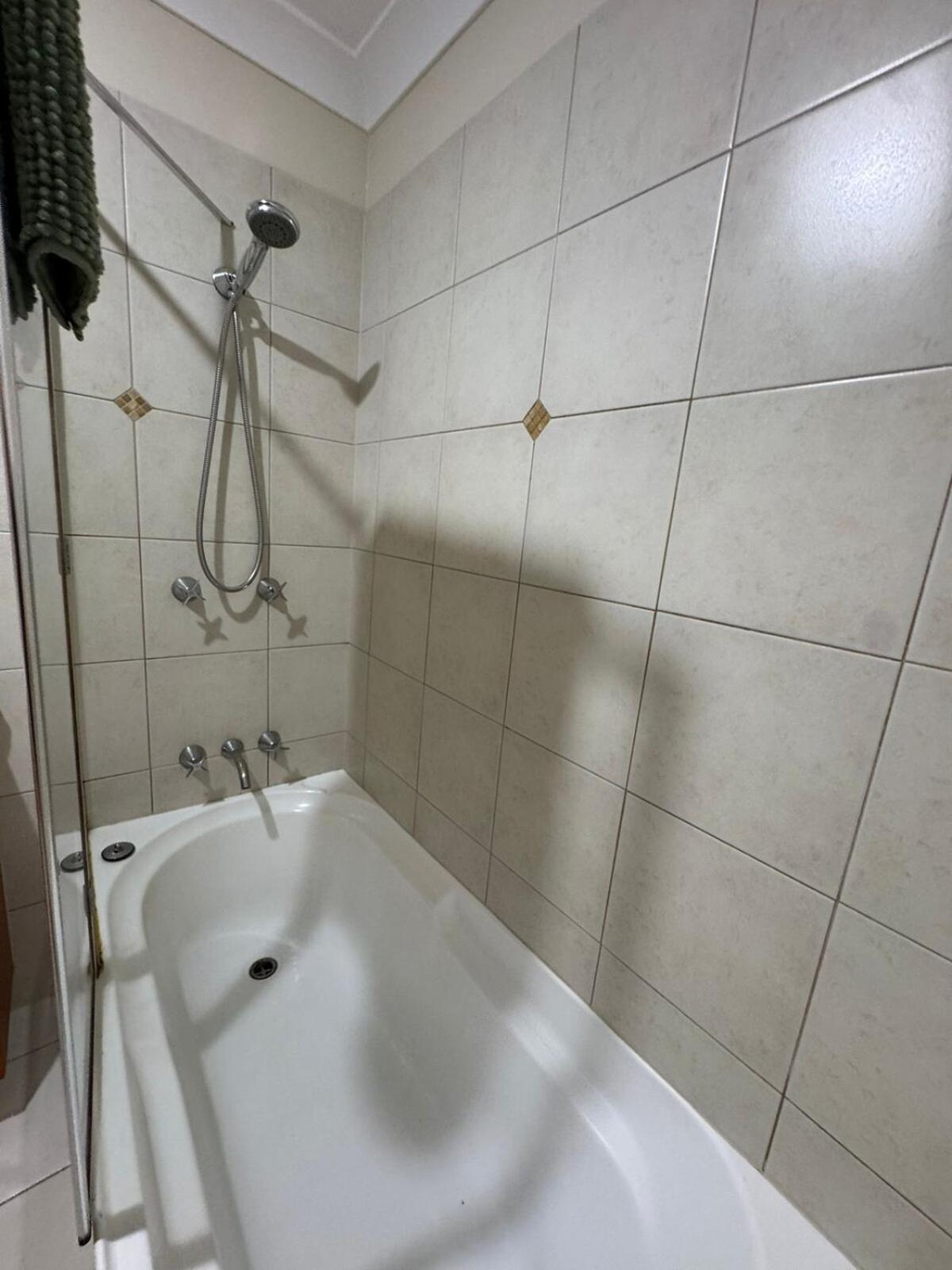 Chic Double Story Entire In * Gold Coast