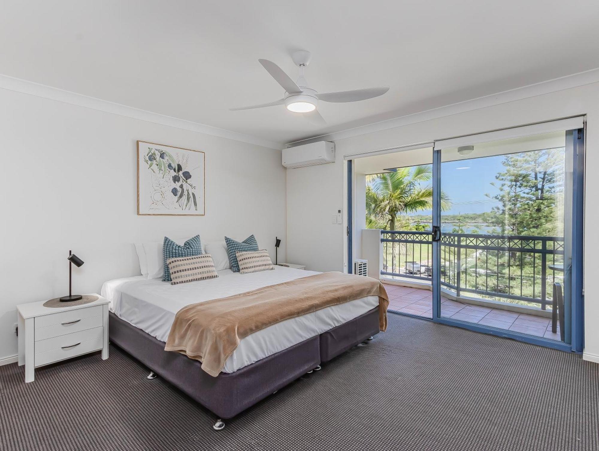 Bella Mare Coolangatta Beachside 4*