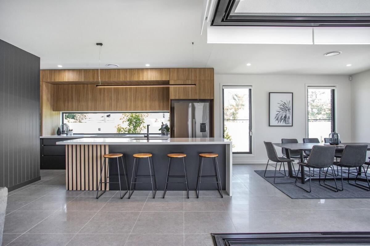 Luxe Capri 5br Villa, Heated Pool, Steps To Holiday home