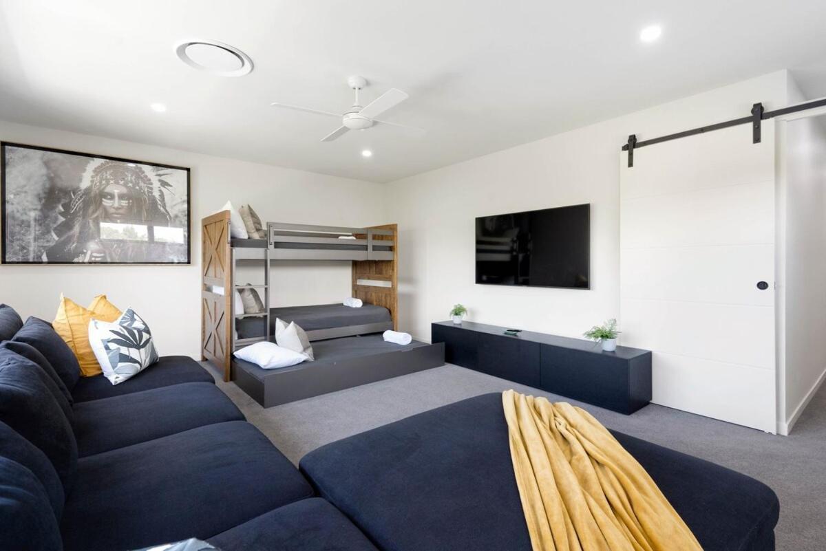 Holiday home Luxe Capri 5br Villa, Heated Pool, Steps To