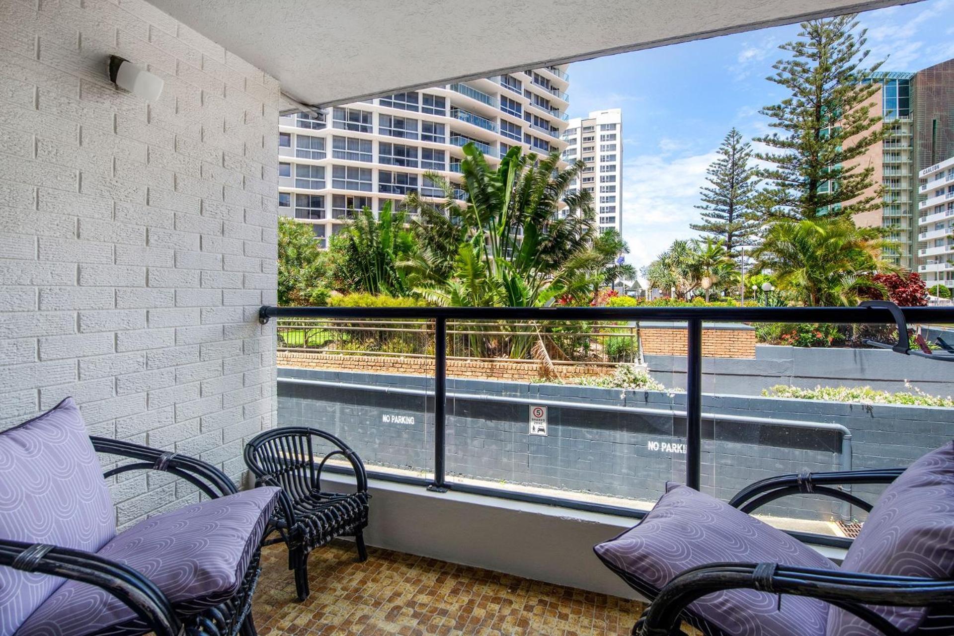 Apartment Beautifully Renovated Two Bedroom - Coasthm