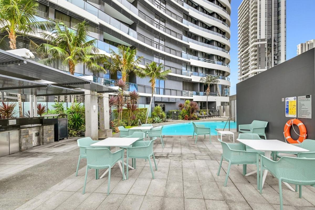 Mega Views At Oracle 23204 Apartment Gold Coast