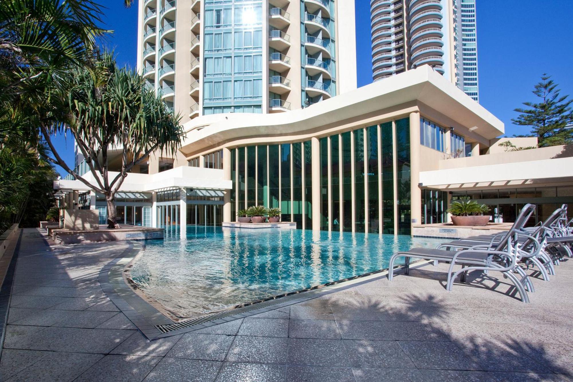 Legends - Qstay Apartment *