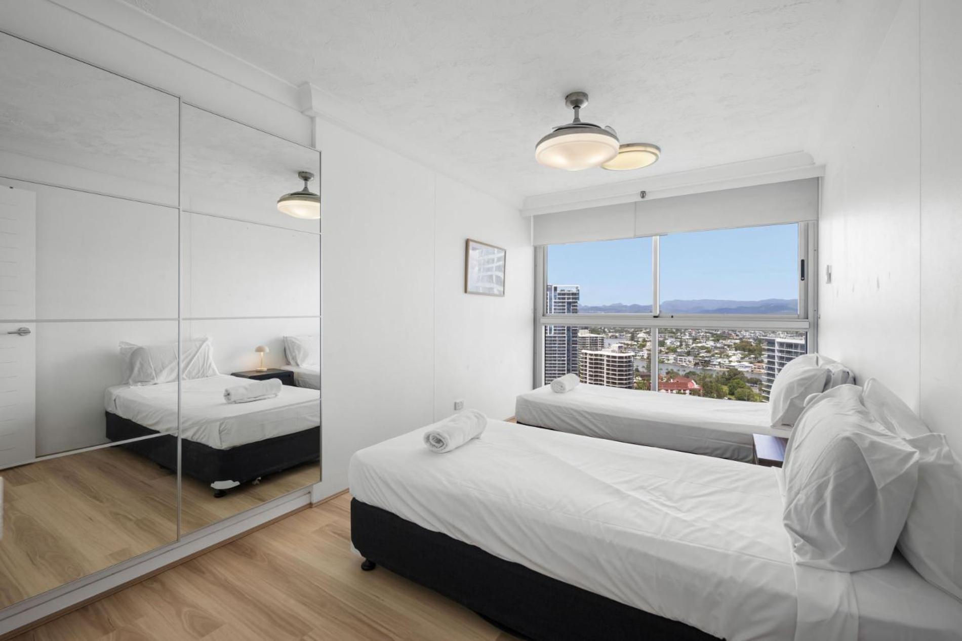 Peninsula Surfers Paradise - Hosted By Coastal Letting Apartment