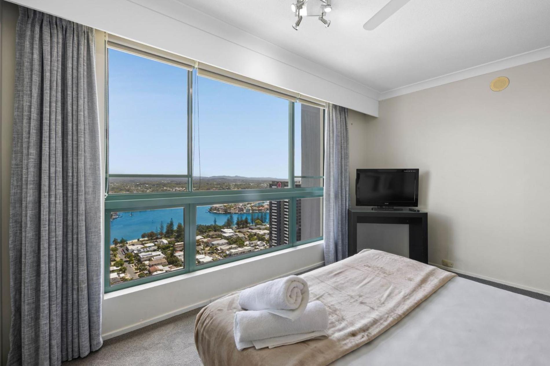 Crown Towers - Hosted By Coastal Letting Apartment *