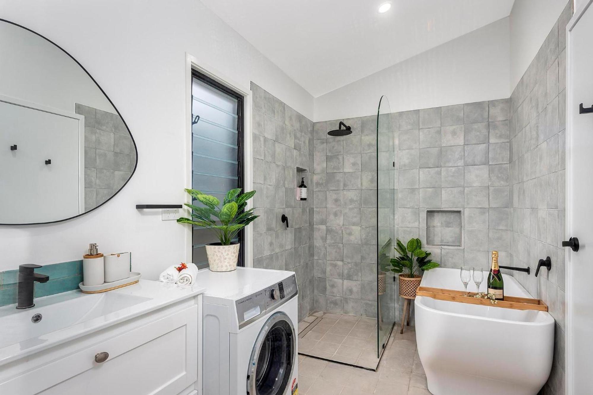 Sheket Apartment Gold Coast