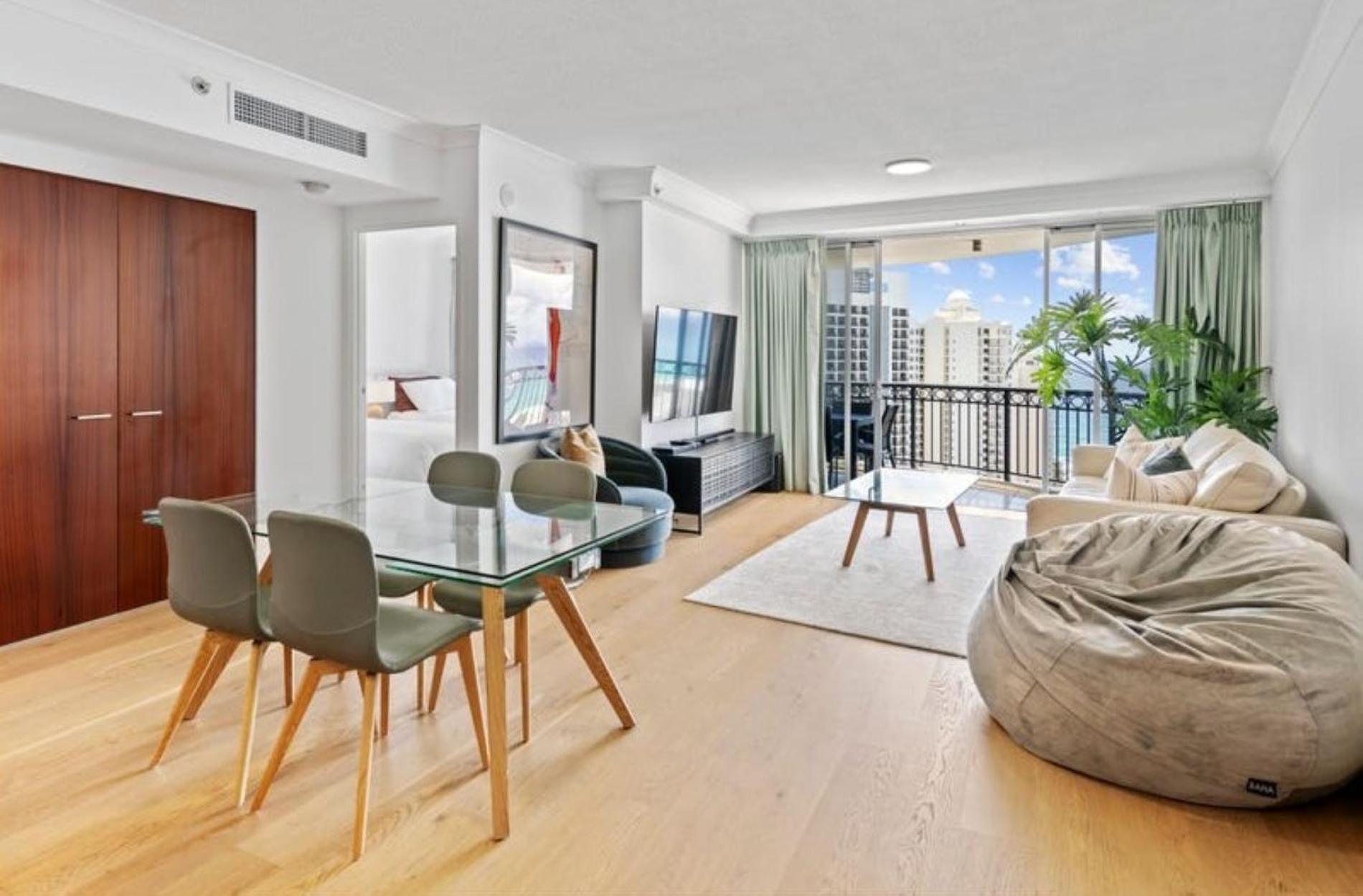 Towers Of Chevron - Private - Hosted By Coastal Letting Co. Apartment