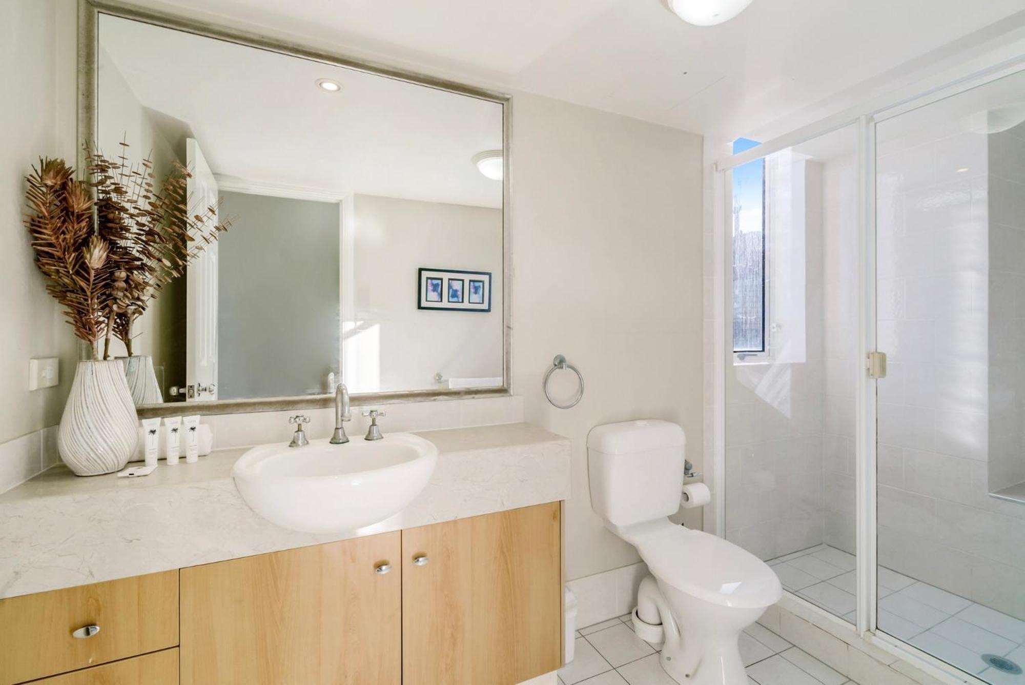 Ocean View 2-bed With Pools, Spa, Sauna, Gym & Bbq *