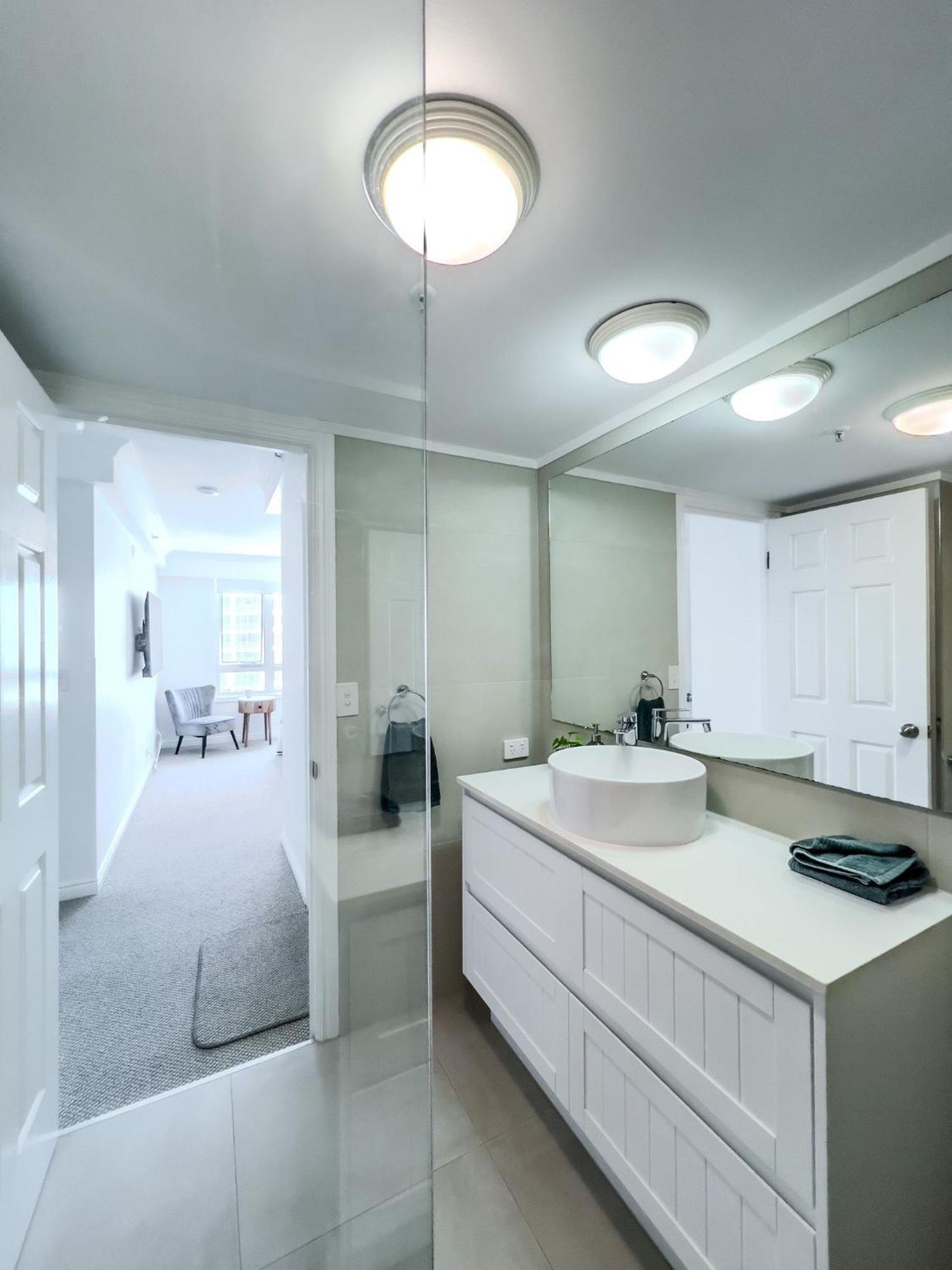 Ocean-views Moroccan Apartment Gold Coast