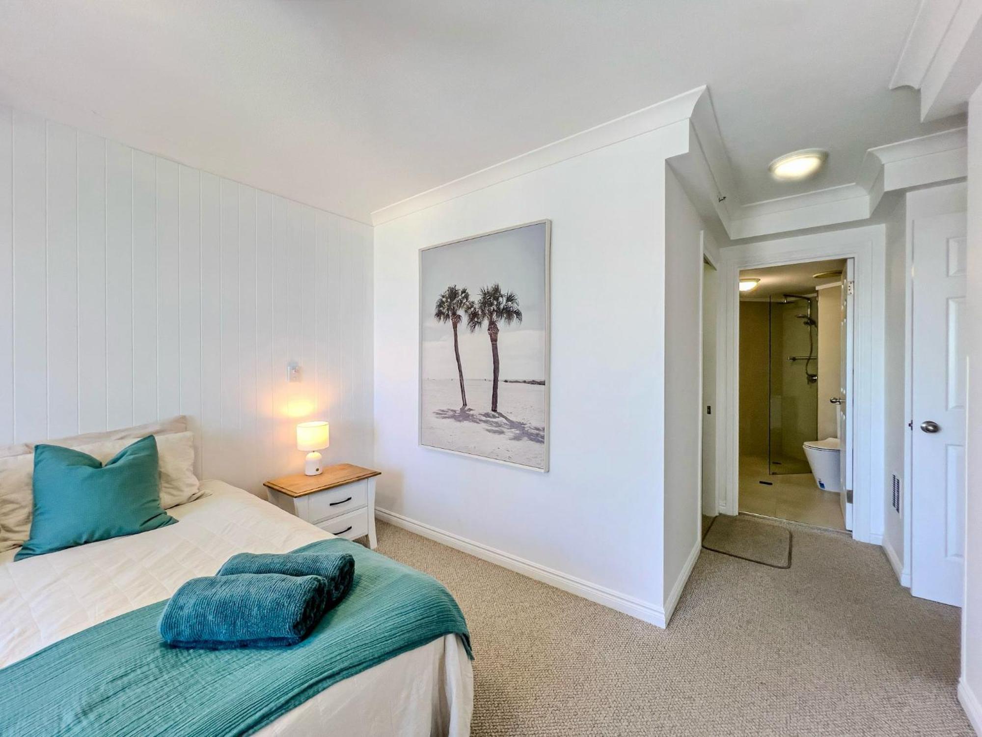 Ocean-views Moroccan Apartment Gold Coast