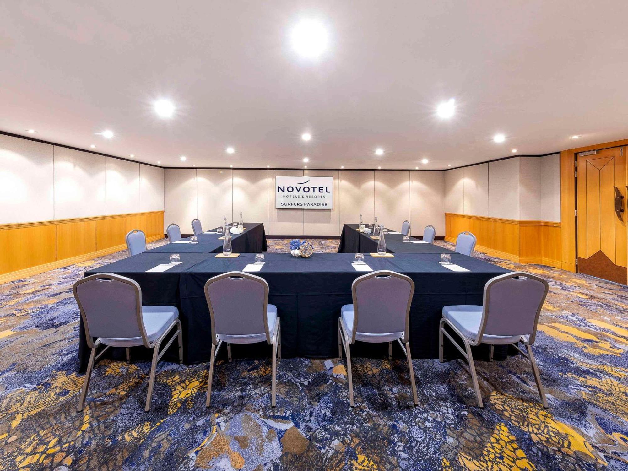 Novotel Surfers Paradise Hotel 4*