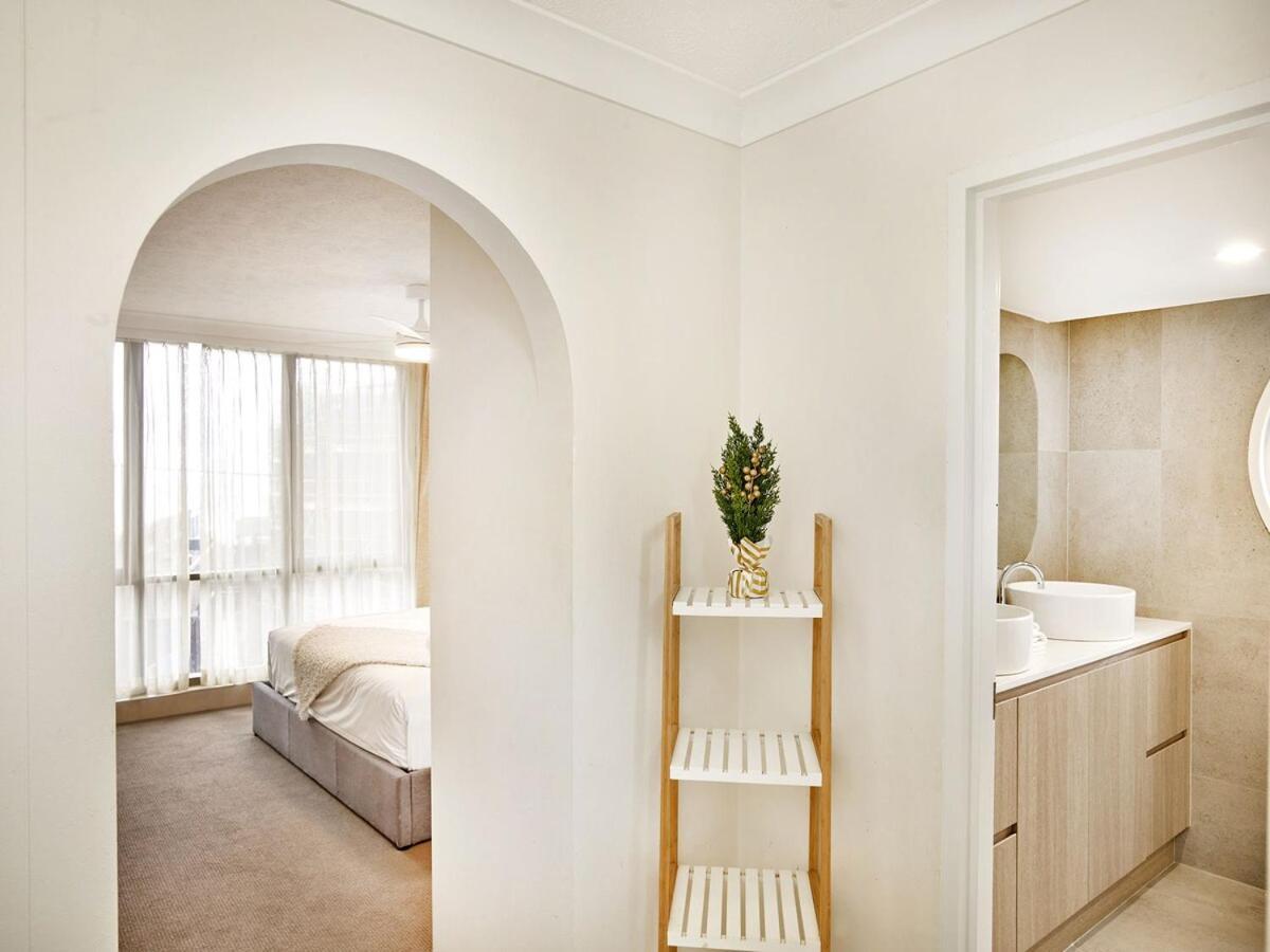 Renovated Beachside 2-bedroom *