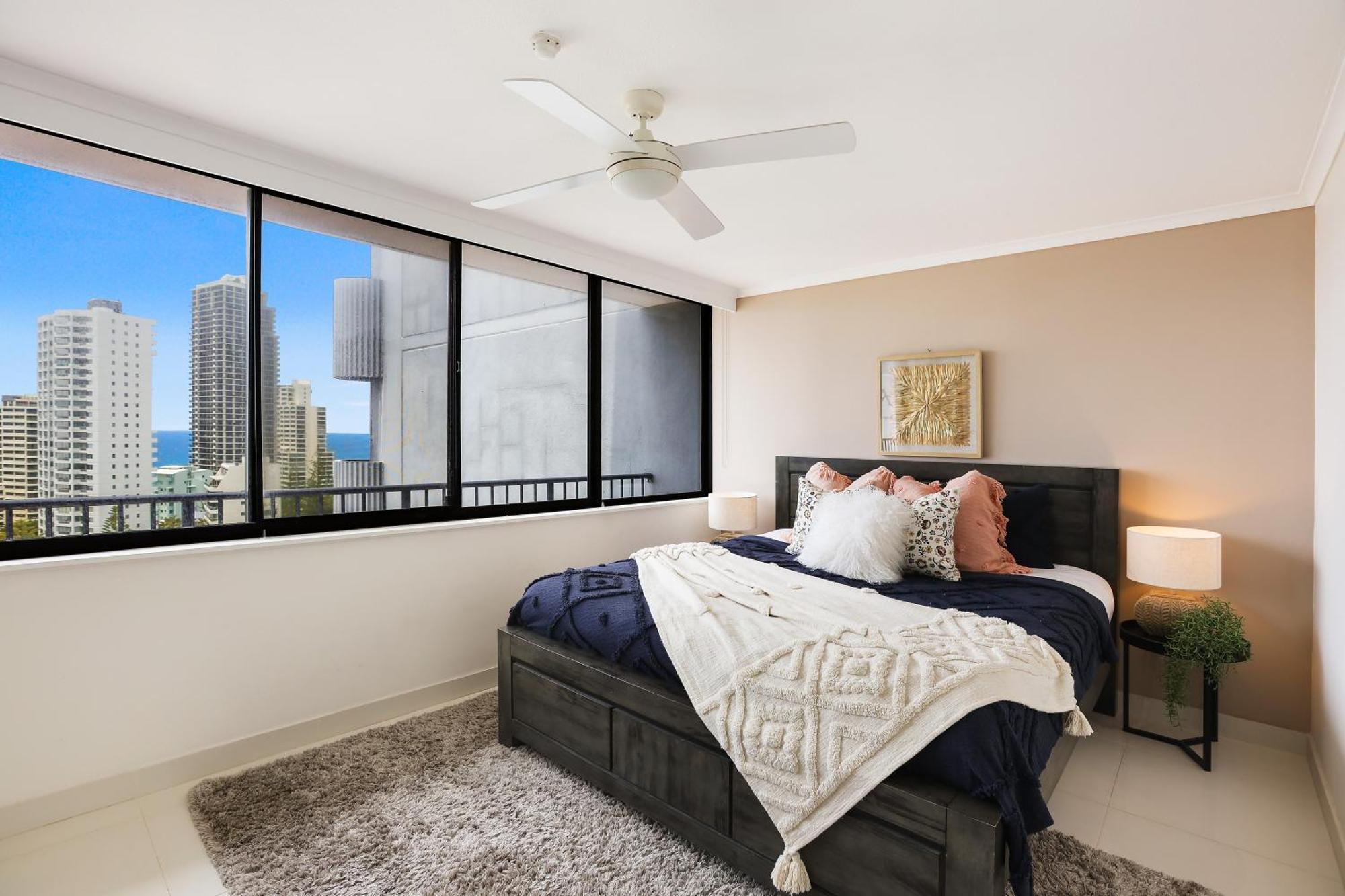 Absolute Riverfront 2br Apt, Views From Every Apartment