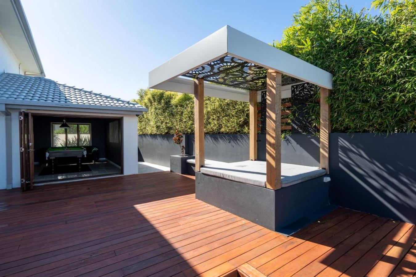 Holiday home North Quay Waterfront Family Pool *