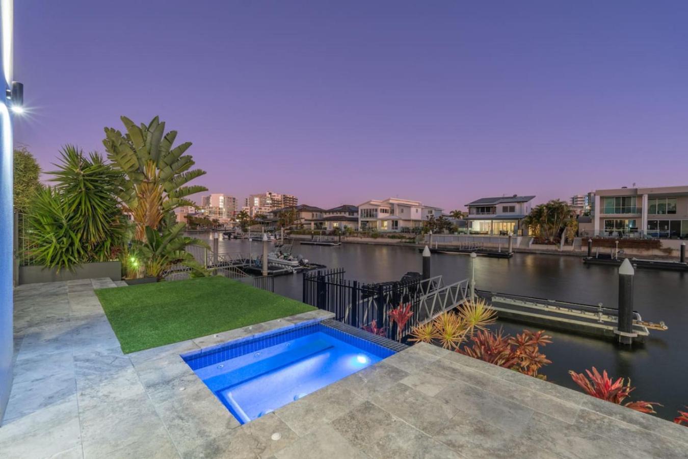 Holiday home North Quay Waterfront Family Pool *