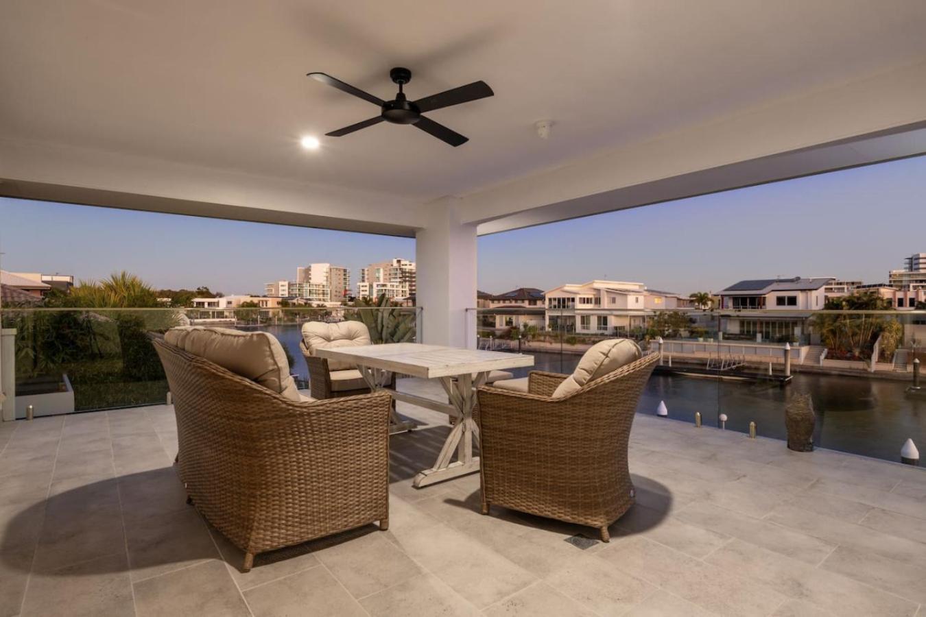North Quay Waterfront Family Pool Gold Coast