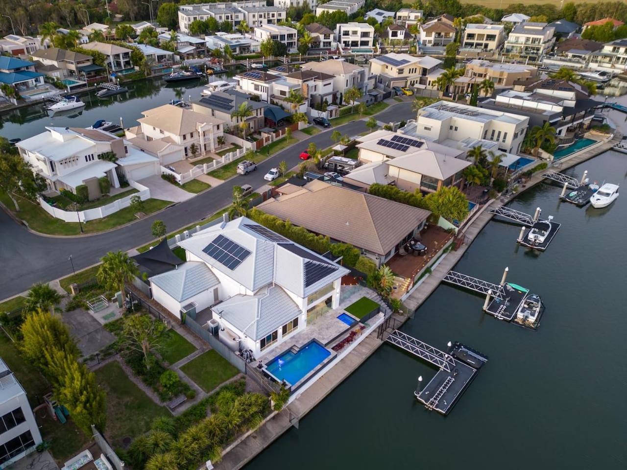 Holiday home North Quay Waterfront Family Pool