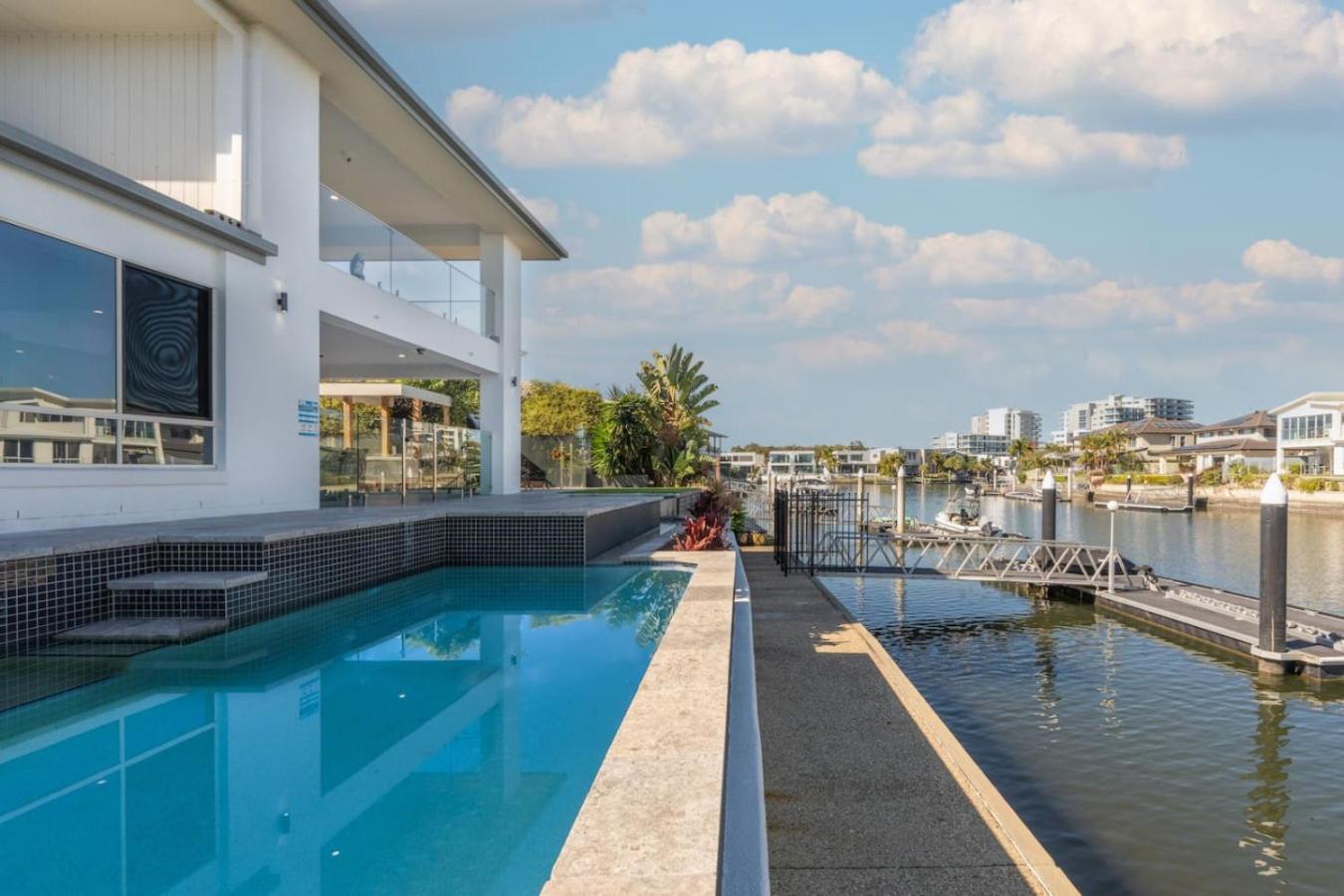 Holiday home North Quay Waterfront Family Pool Gold Coast