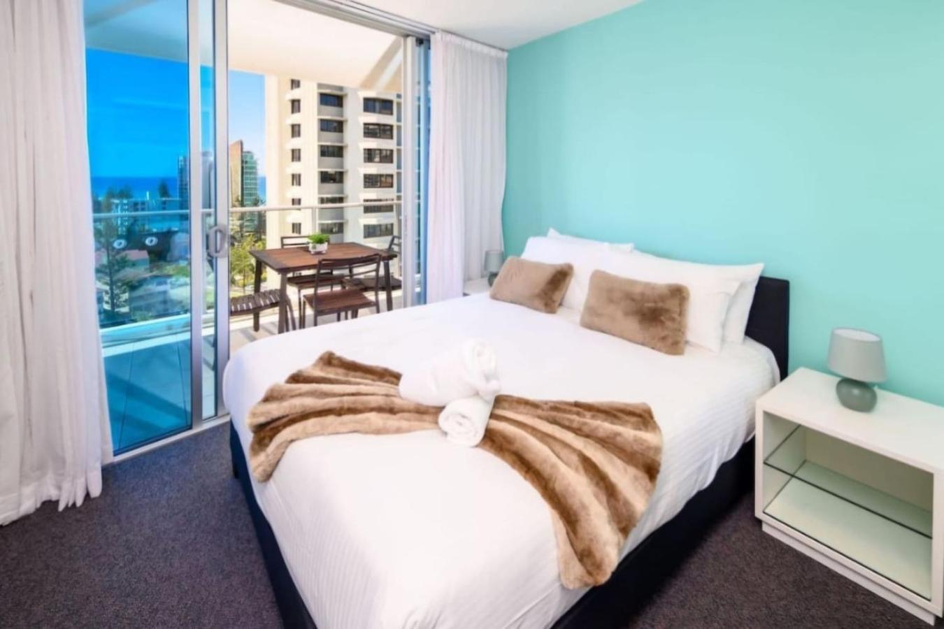 Holiday home Serenity In Surfers Ocean Views Wifi Parking Gold Coast