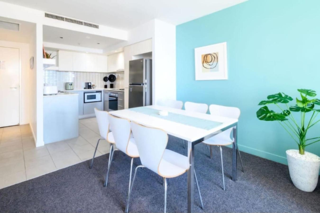 Holiday home Serenity In Surfers Ocean Views Wifi Parking *