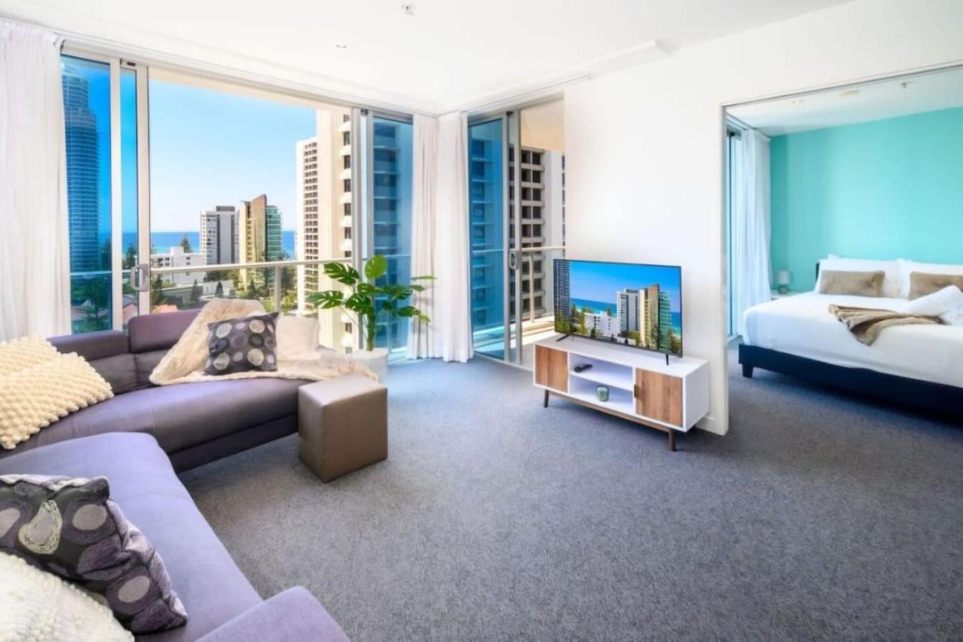 Holiday home Serenity In Surfers Ocean Views Wifi Parking Gold Coast
