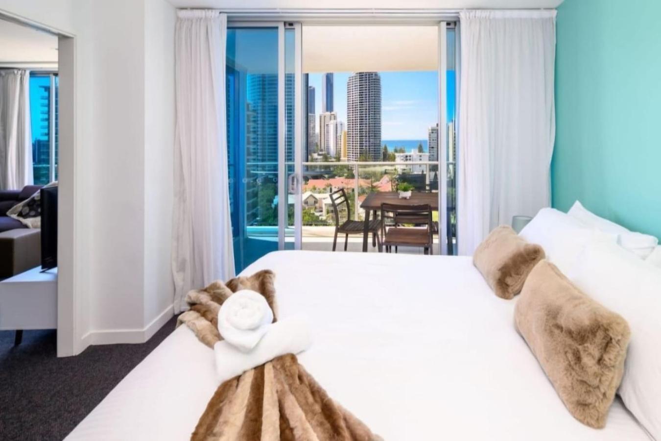 Serenity In Surfers Ocean Views Wifi Parking Gold Coast