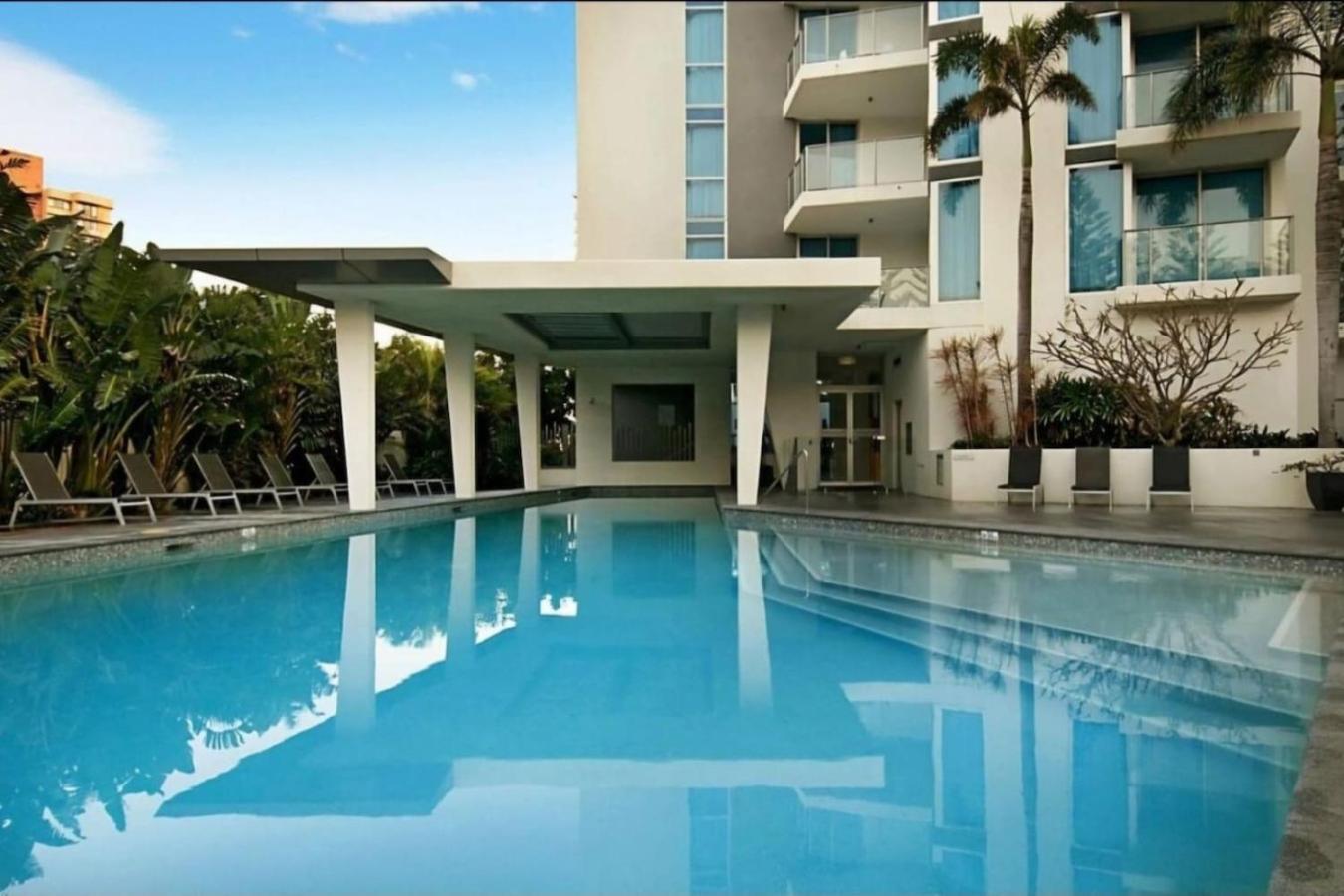 Holiday home Serenity In Surfers Ocean Views Wifi Parking Gold Coast