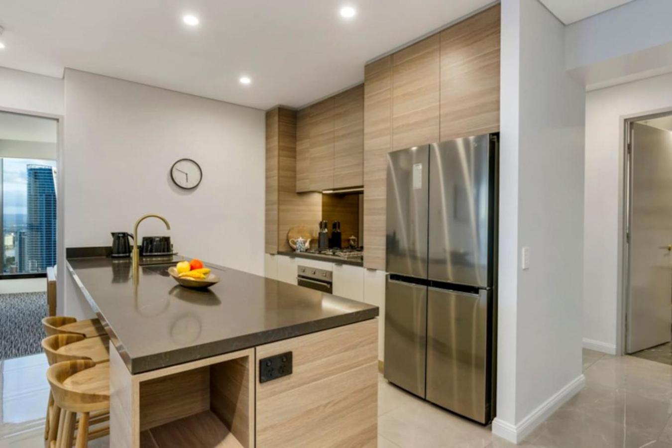 Apartment Sky In Surfers Paradise With Panoramic Views *