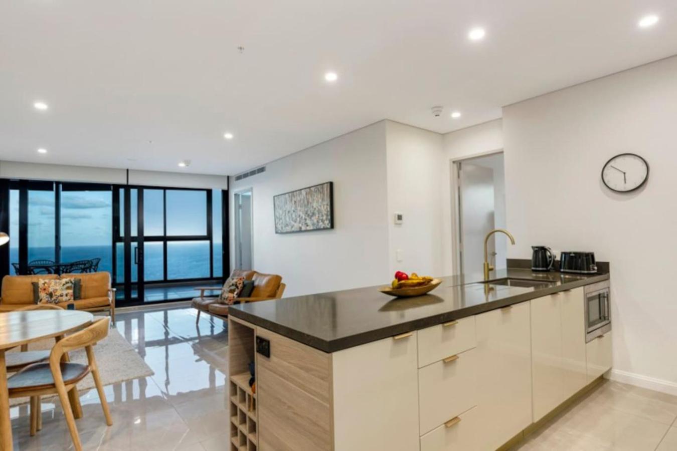 Apartment Sky In Surfers Paradise With Panoramic Views Gold Coast