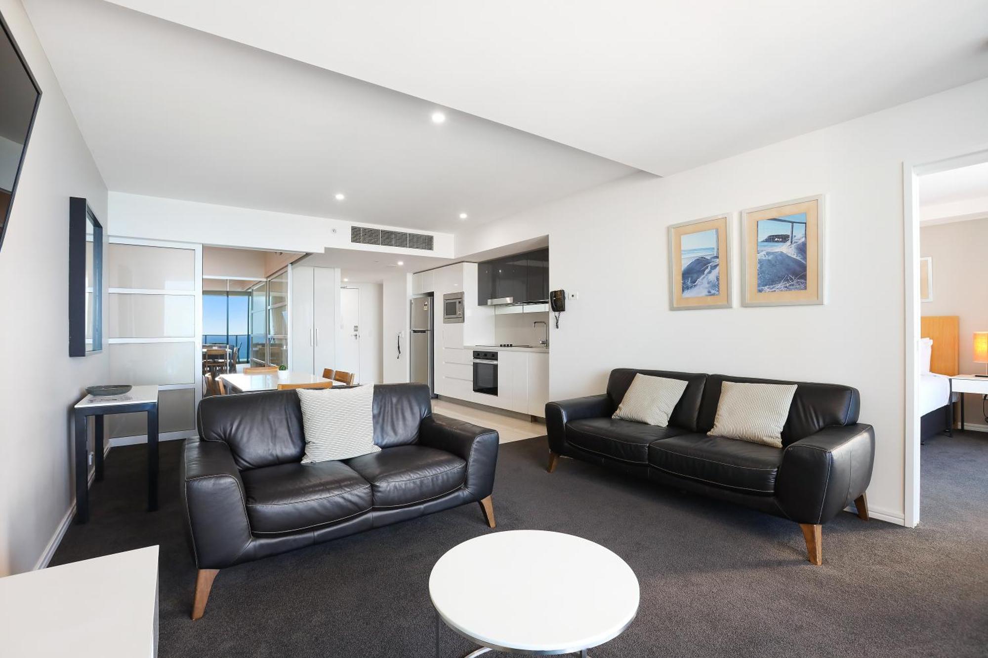 Number 1 H Residences - Wifi, Parking & By Holidays Apartment Gold Coast