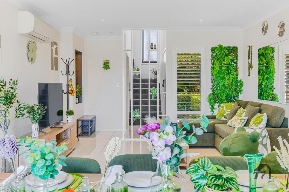 Romantic By The Holiday home *