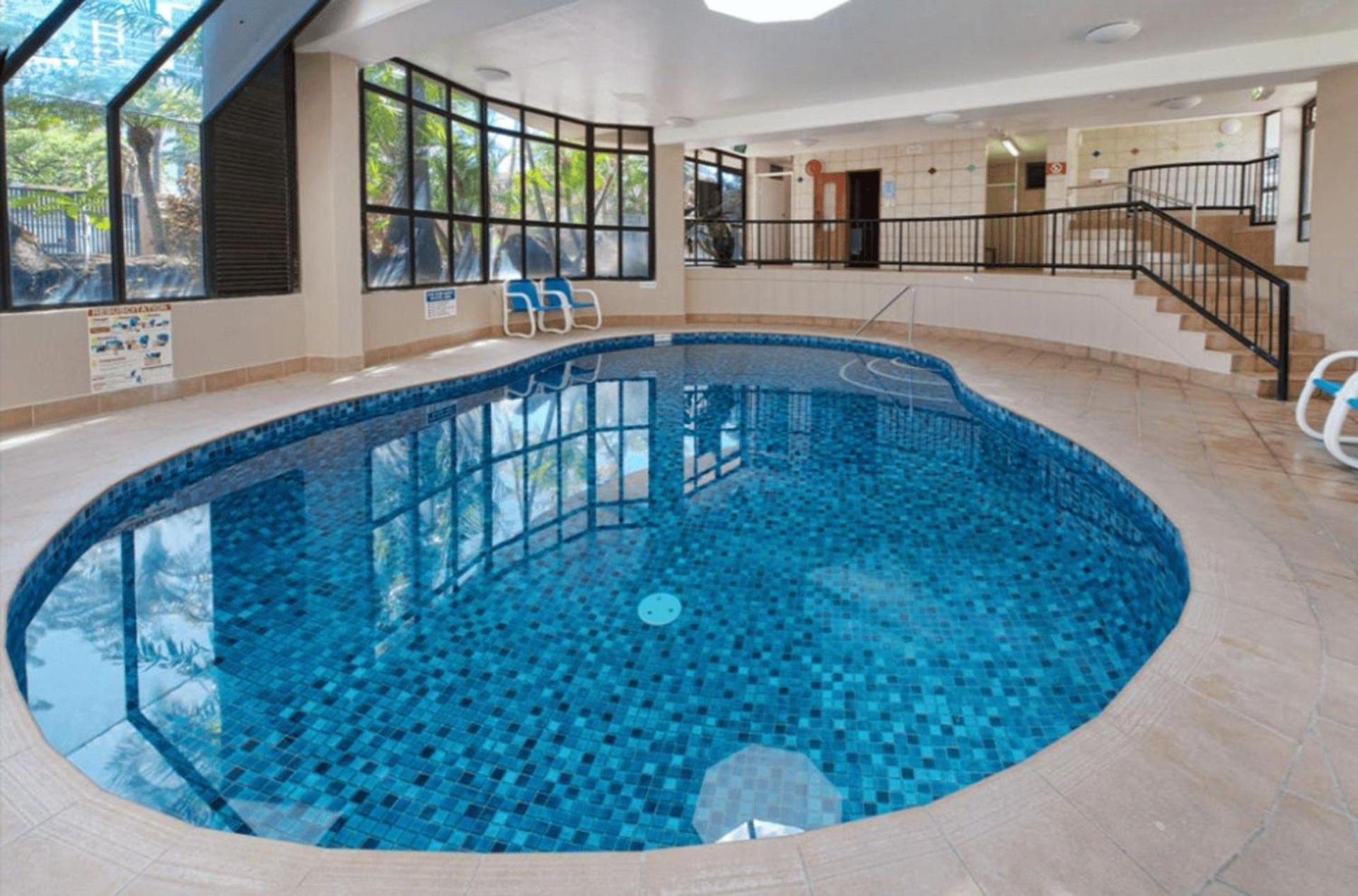 Ocean Views - Stylish 1 Bedroom In Surfers Paradise Apartment