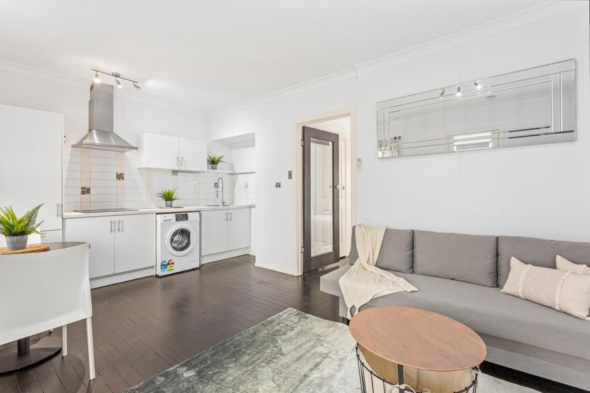 Peninsular Drive 1 Bedroom *