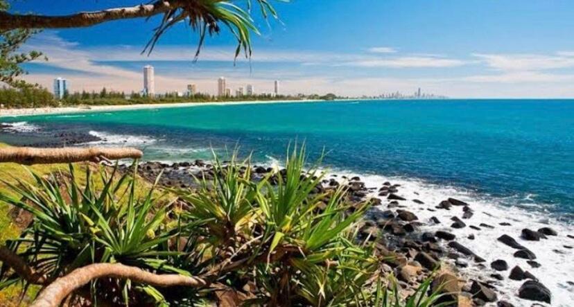 The Burleigh House - Walk Everywhere! * Gold Coast