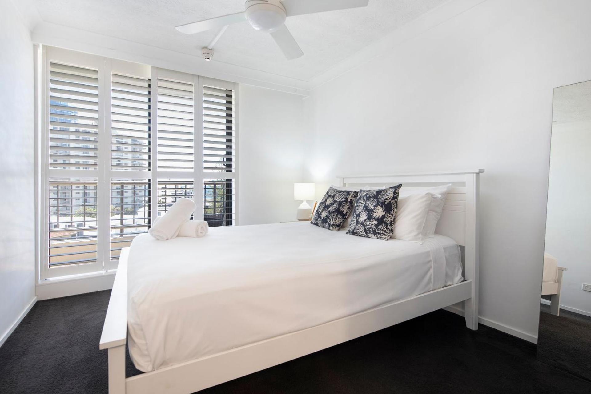 Ocean Views - Stylish 1 Bedroom In Surfers Paradise *