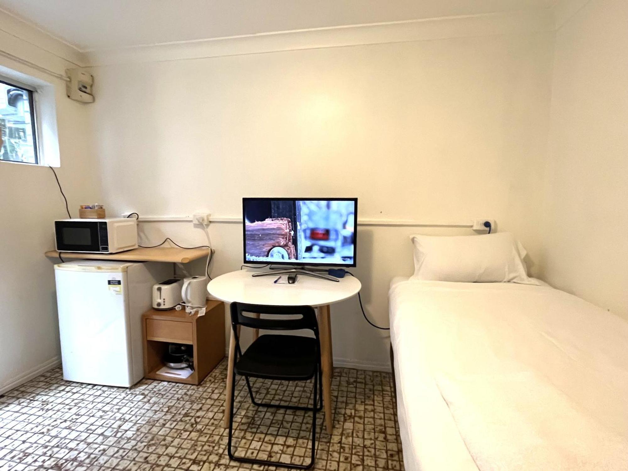 Browns Broadbeach Motel Gold Coast