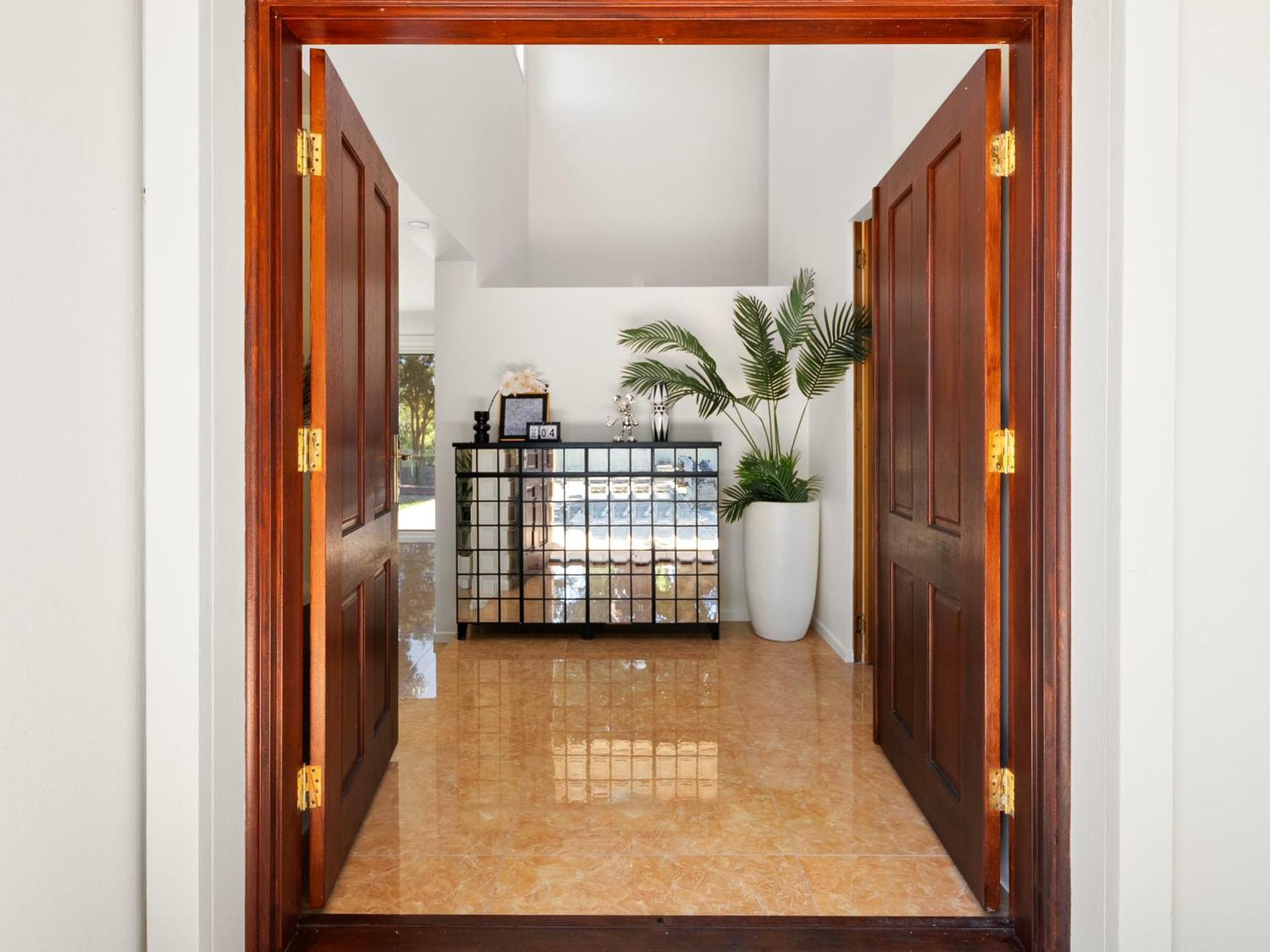 Holiday home Spacious Waterfront Retreat In Broadbeach Waters Gold Coast