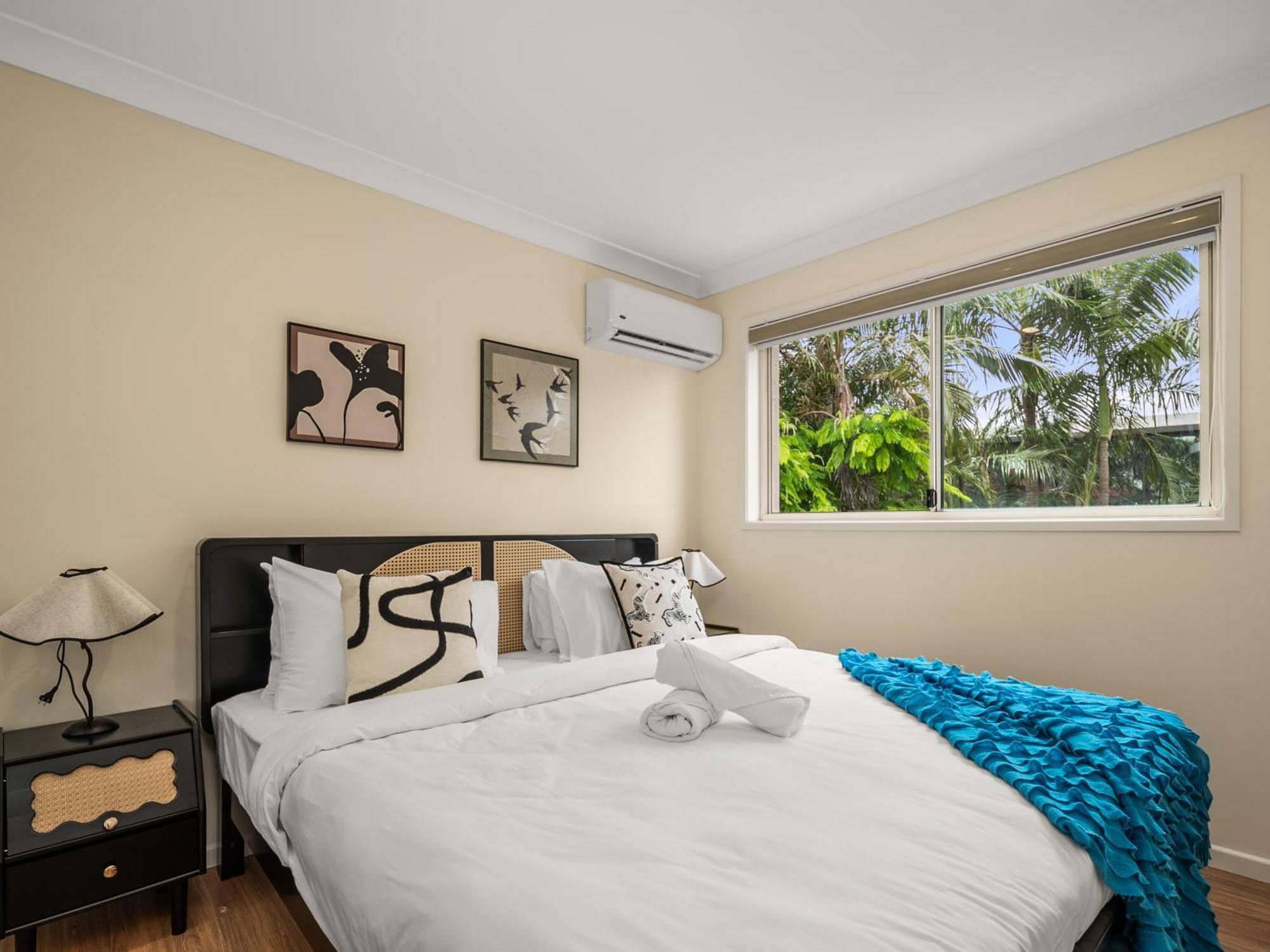 Holiday home Spacious Waterfront Retreat In Broadbeach Waters *