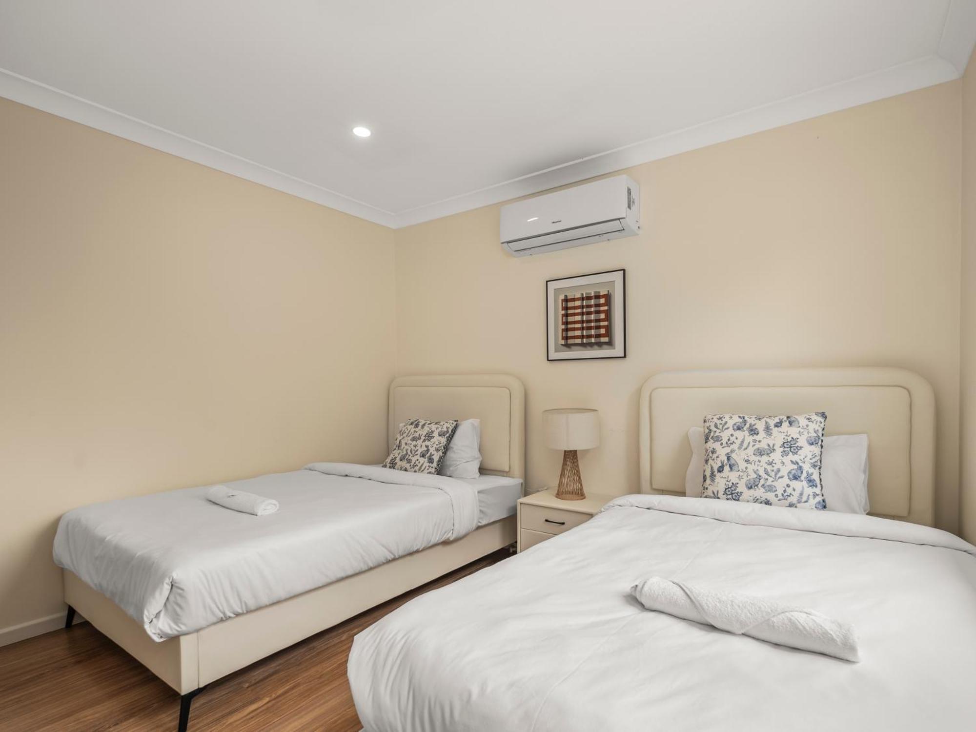 Holiday home Spacious Waterfront Retreat In Broadbeach Waters Gold Coast