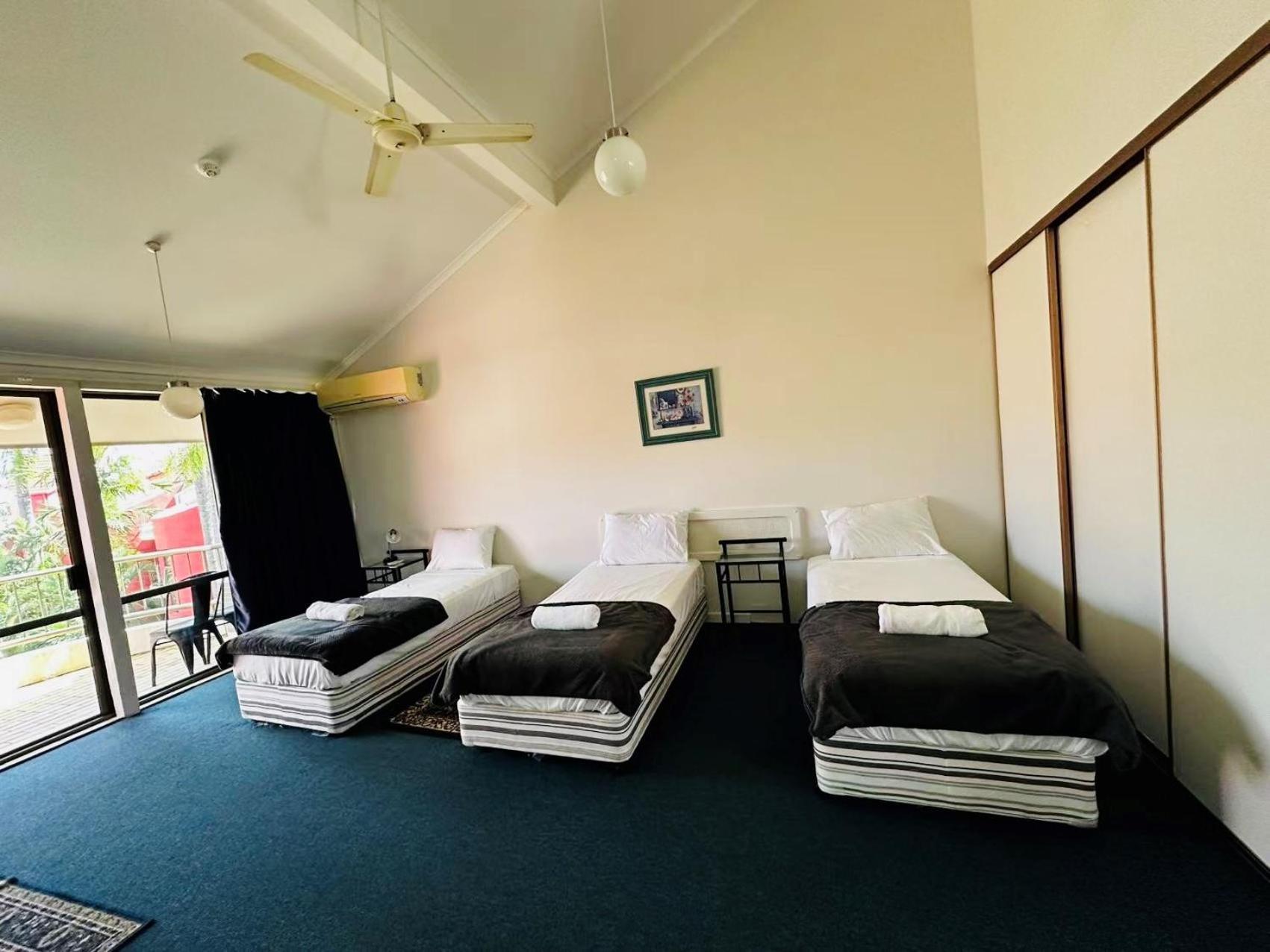 Aparthotel Enderley Gardens 3*