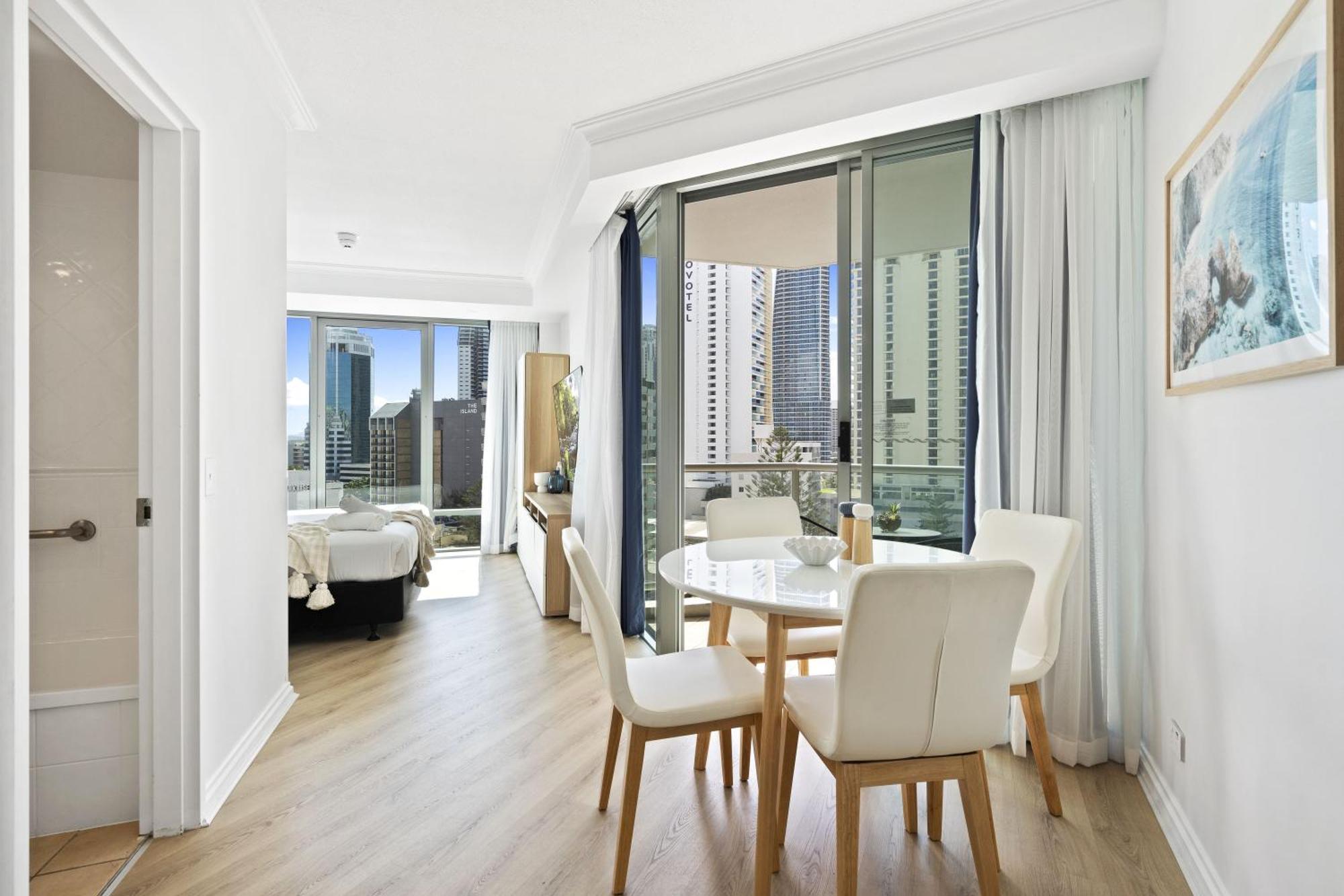 Apartment Legends - Qstay Gold Coast