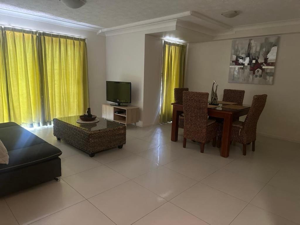 Sunset Boulevard Surfers Paradise Apartment Gold Coast