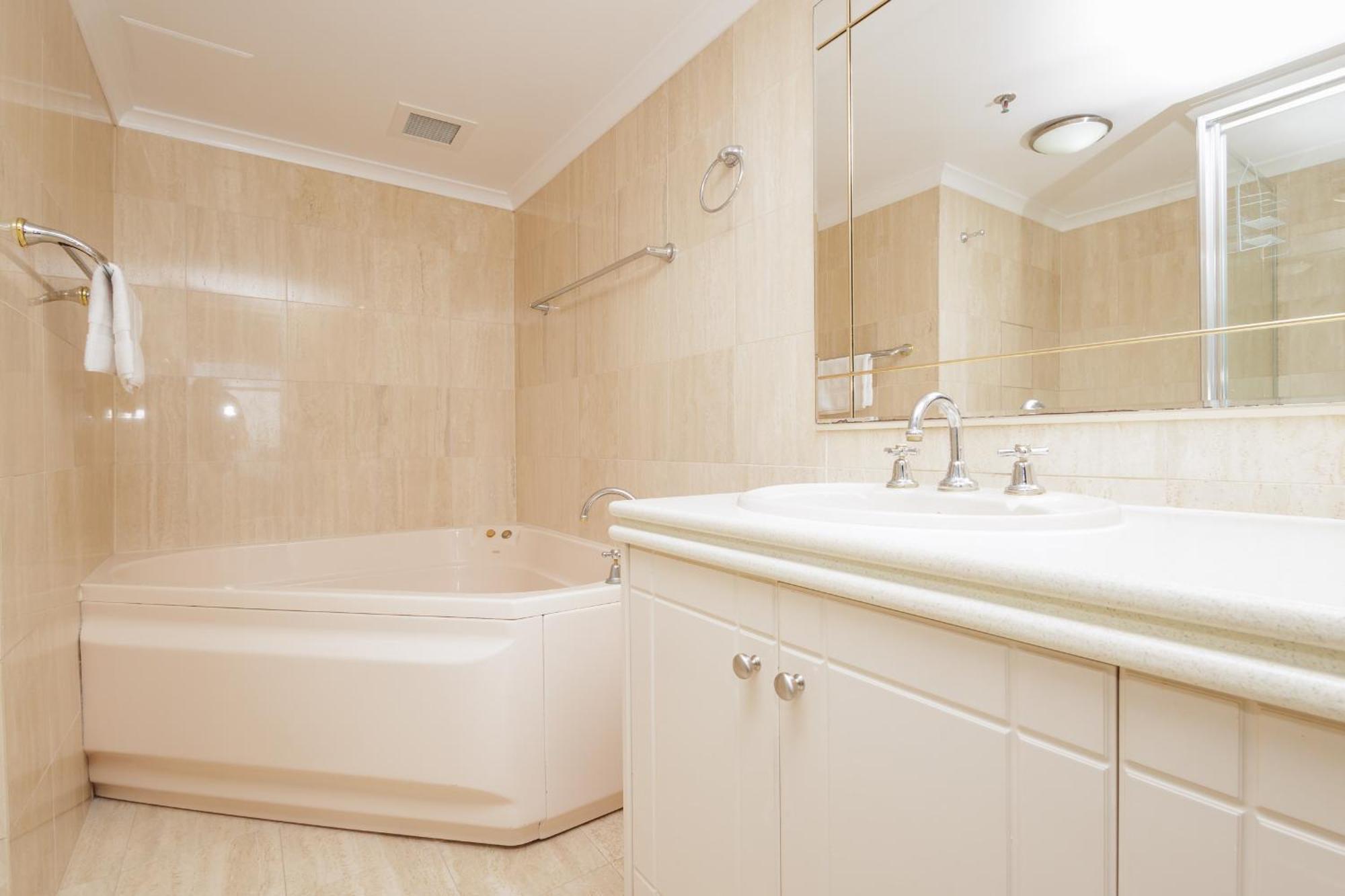 Burleigh Surf Aparthotel Gold Coast