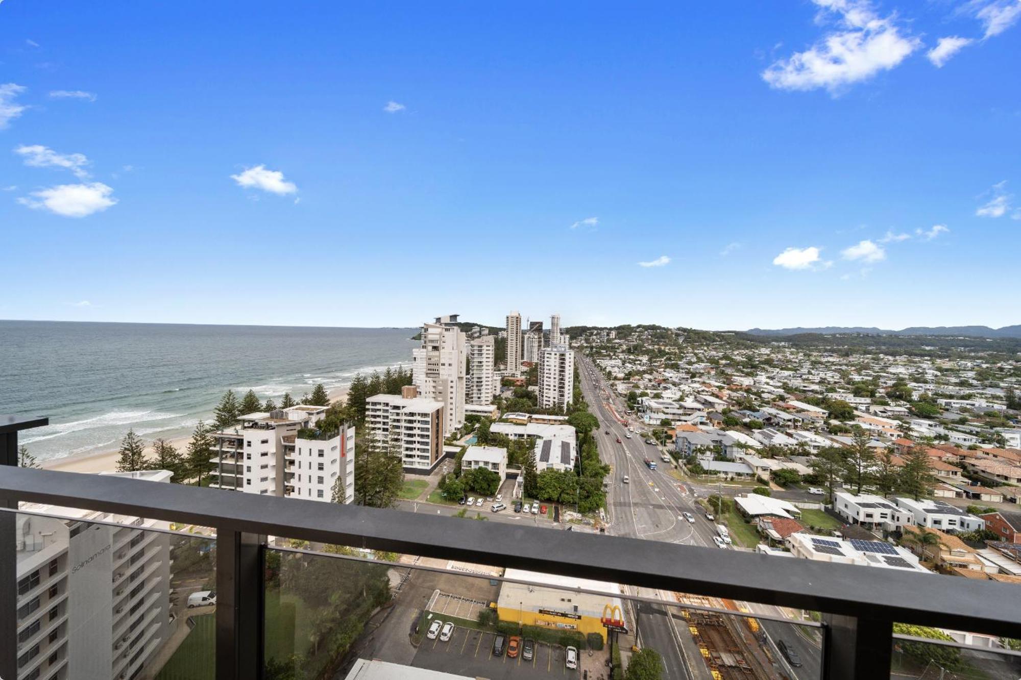 Apartment Seren - Luxury Ocean Views With Pool And Gym