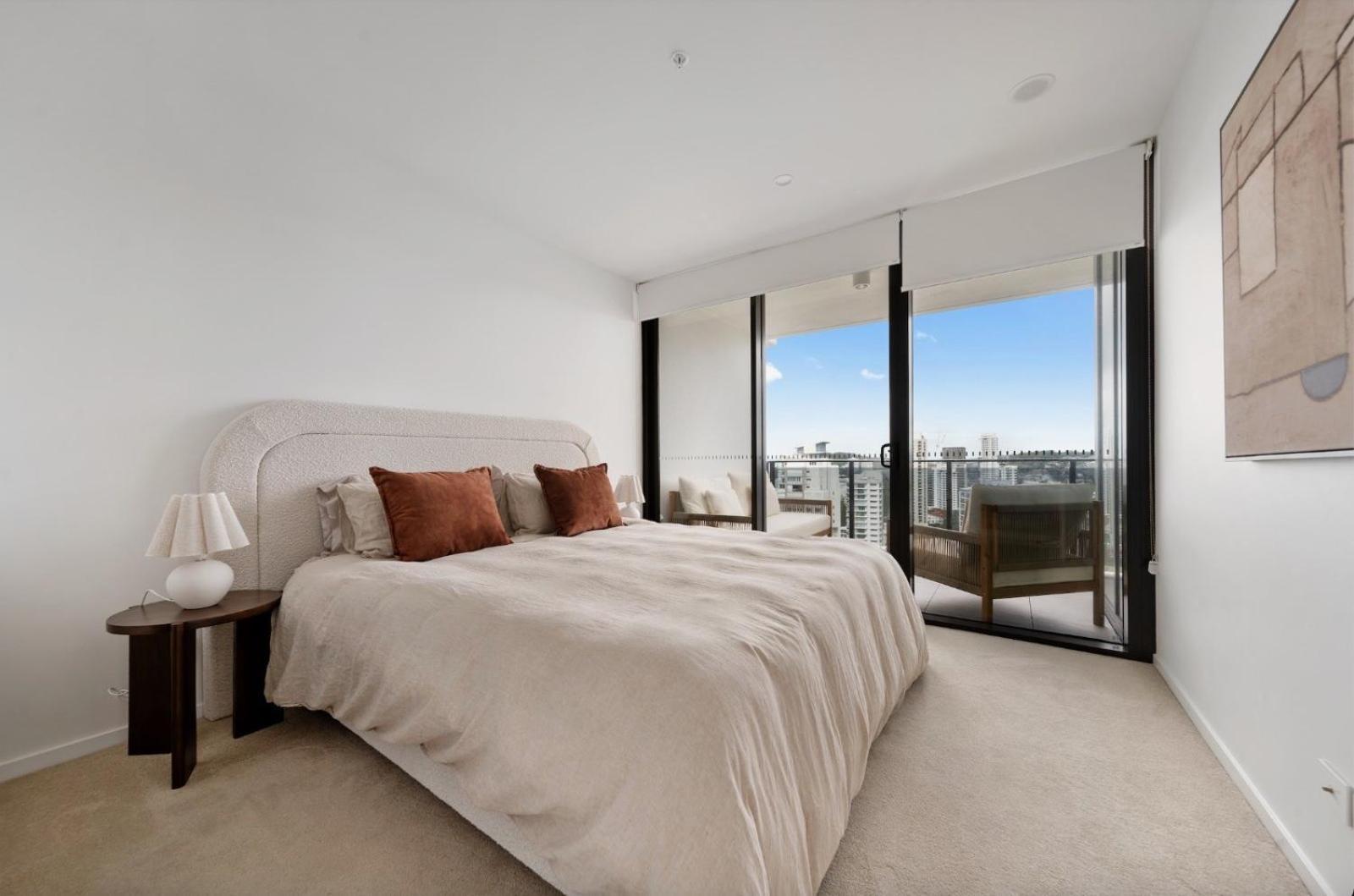 Seren - Luxury Ocean Views With Pool And Gym Apartment