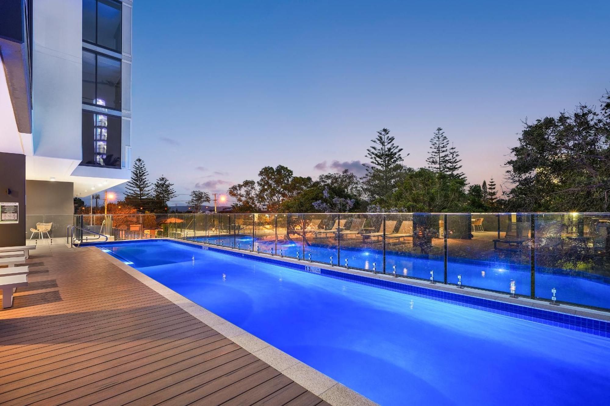 Seren - Luxury Ocean Views With Pool And Gym Gold Coast